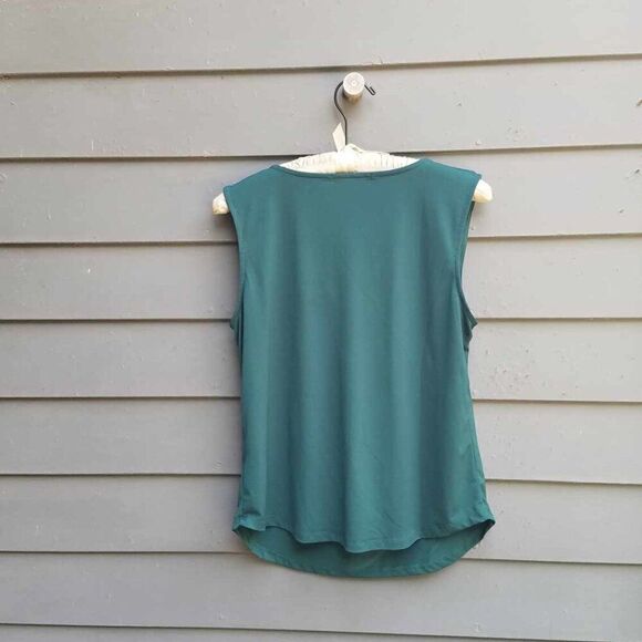 Adrianna Vittadini Forest Green Sleeveless Top with Gold Button Accents size L - Picture 4 of 10